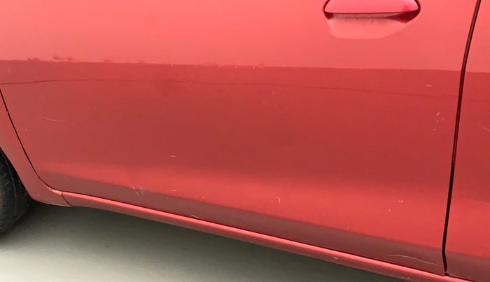 2015 Datsun Go T, Petrol, Manual, 25,972 km, Front passenger door - Slightly dented