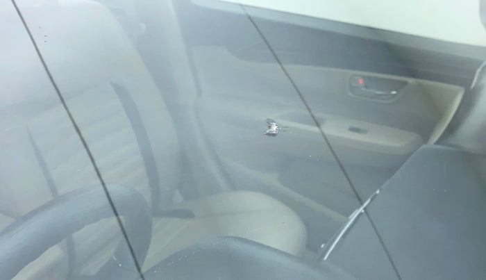 2017 Maruti Ciaz DELTA 1.4 VVT, Petrol, Manual, 31,601 km, Front windshield - Minor spot on windshield