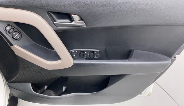 2016 Hyundai Creta SX PLUS 1.6 PETROL, Petrol, Manual, 1,06,748 km, Driver Side Door Panels Control