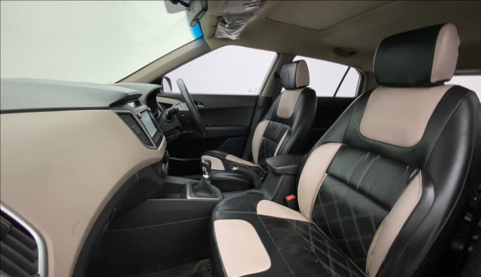 2016 Hyundai Creta SX PLUS 1.6 PETROL, Petrol, Manual, 1,06,748 km, Right Side Front Door Cabin