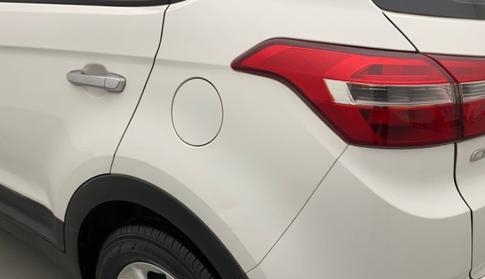 2016 Hyundai Creta SX PLUS 1.6 PETROL, Petrol, Manual, 1,06,748 km, Left quarter panel - Minor scratches
