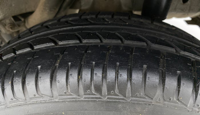 2018 Mahindra KUV 100 NXT K6+ P 6 STR, Petrol, Manual, 18,117 km, Left Rear Tyre Tread