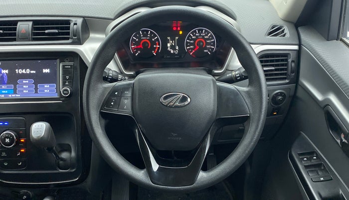 2018 Mahindra KUV 100 NXT K6+ P 6 STR, Petrol, Manual, 18,117 km, Steering Wheel Close Up