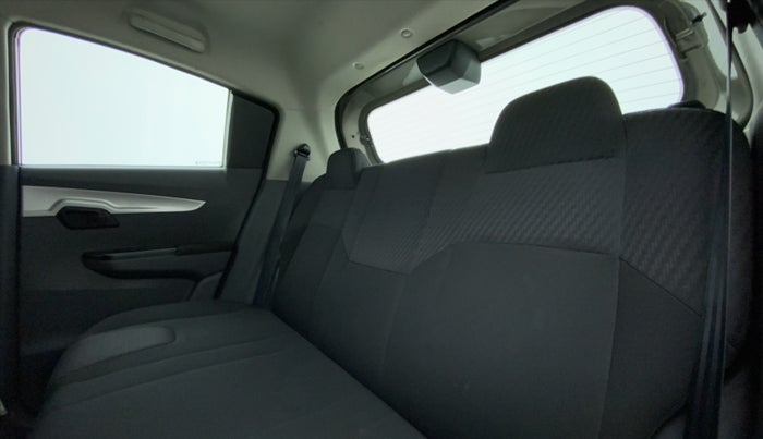 2018 Mahindra KUV 100 NXT K6+ P 6 STR, Petrol, Manual, 18,117 km, Right Side Rear Door Cabin