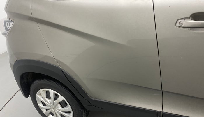 2018 Mahindra KUV 100 NXT K6+ P 6 STR, Petrol, Manual, 18,117 km, Right rear door - Minor scratches