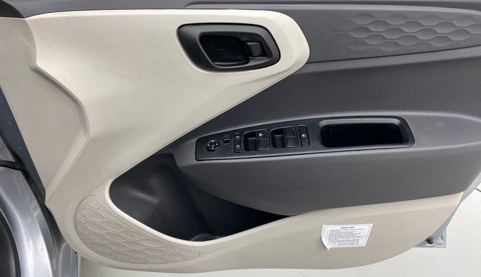 2020 Hyundai AURA S 1.2 CNG, CNG, Manual, 42,728 km, Driver Side Door Panels Control