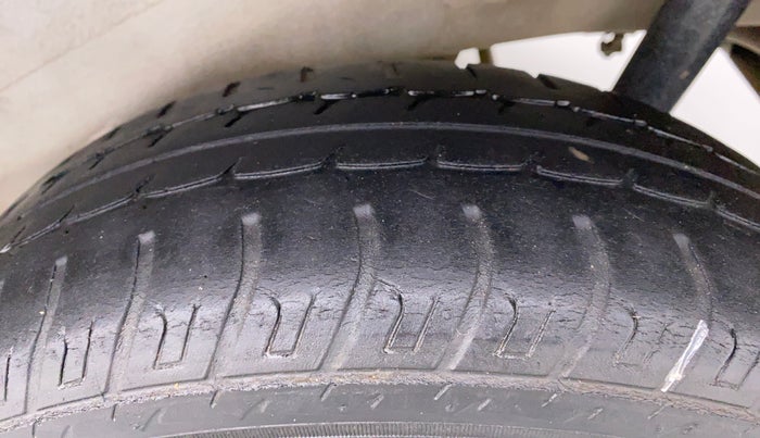2017 Maruti Wagon R 1.0 VXI, Petrol, Manual, 77,745 km, Left Rear Tyre Tread