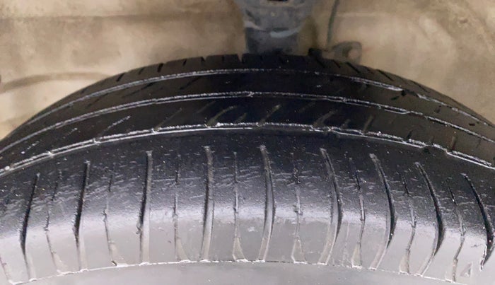 2017 Maruti Wagon R 1.0 VXI, Petrol, Manual, 77,745 km, Left Front Tyre Tread