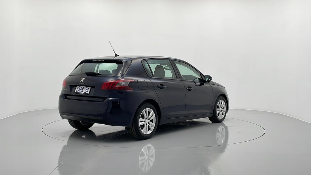 Right Back Diagonal (45- Degree) View