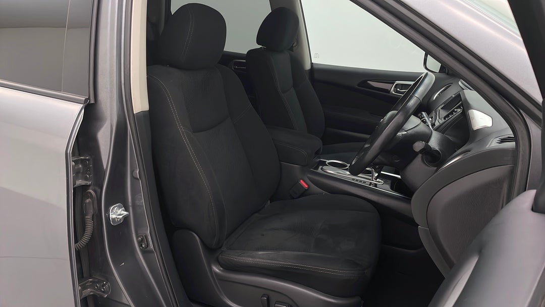 2015 Nissan Pathfinder St (4x2), Automatic, 132683 km, Right Side Front Door Cabin View