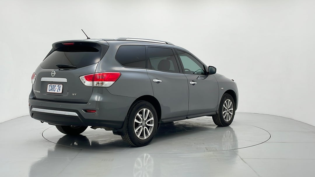 2015 Nissan Pathfinder St (4x2), Automatic, 132683 km, Right Back Diagonal (45- Degree) View