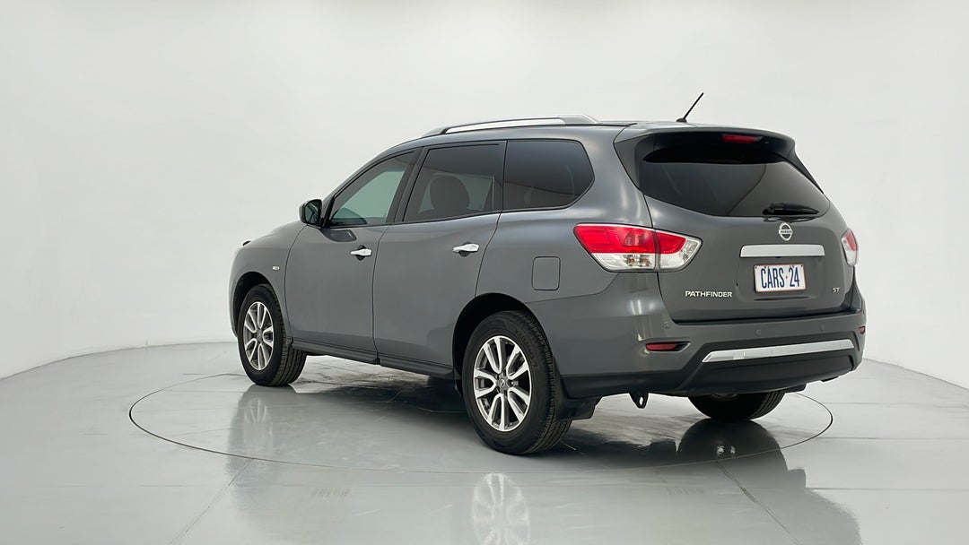 2015 Nissan Pathfinder St (4x2), Automatic, 132683 km, Left Back Diagonal (45- Degree) View