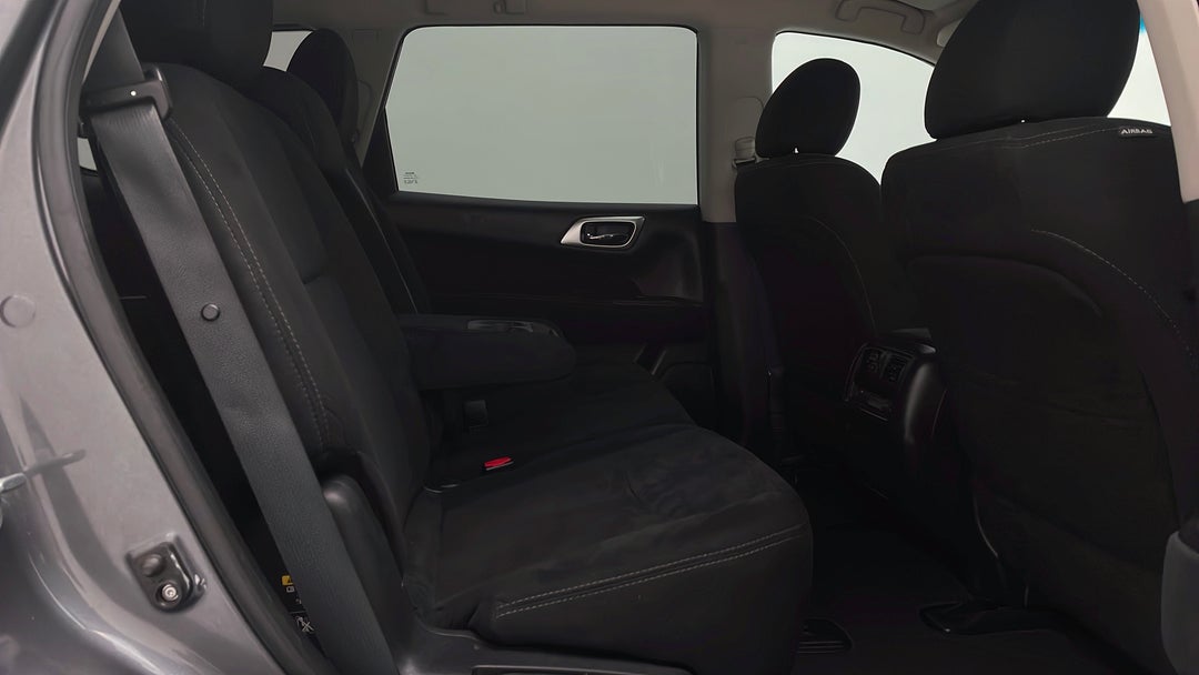 2015 Nissan Pathfinder St (4x2), Automatic, 132683 km, Right Side Rear Door Cabin View