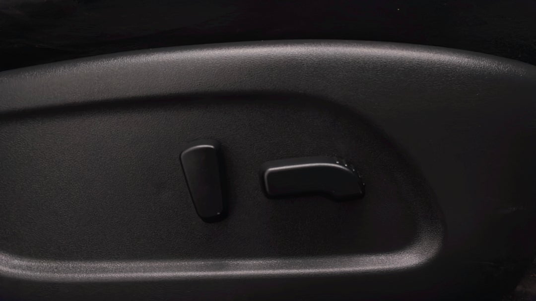 2015 Nissan Pathfinder St (4x2), Automatic, 132683 km, Drivers Side Adjustment Panel