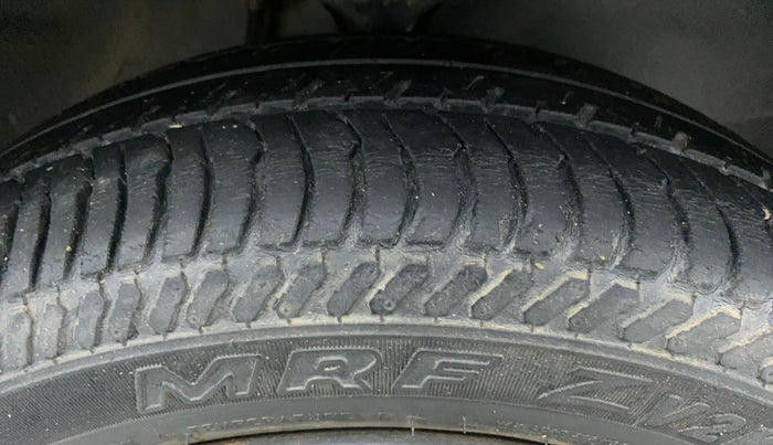 2018 Maruti Alto K10 VXI P, Petrol, Manual, 29,232 km, Right Front Tyre Tread