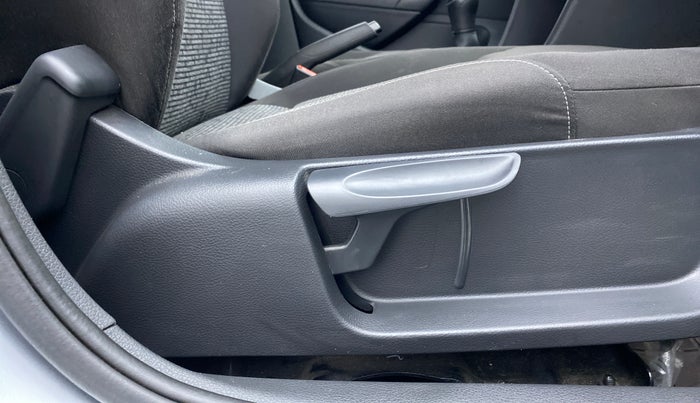 2018 Volkswagen Polo COMFORTLINE 1.0 PETROL, Petrol, Manual, 13,690 km, Driver Side Adjustment Panel