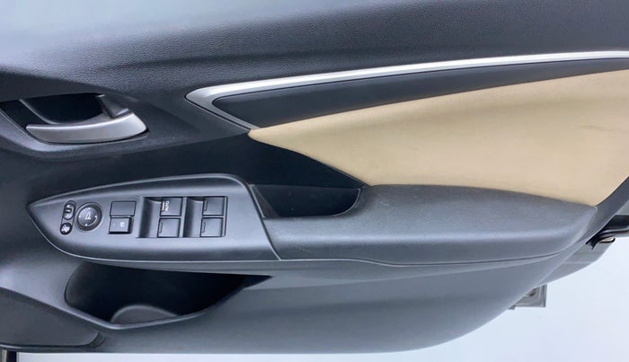 2017 Honda Jazz 1.2 V AT, Petrol, Automatic, 35,471 km, Driver Side Door Panels Control