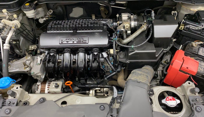 2017 Honda Jazz 1.2 V AT, Petrol, Automatic, 35,471 km, Engine Bonet View