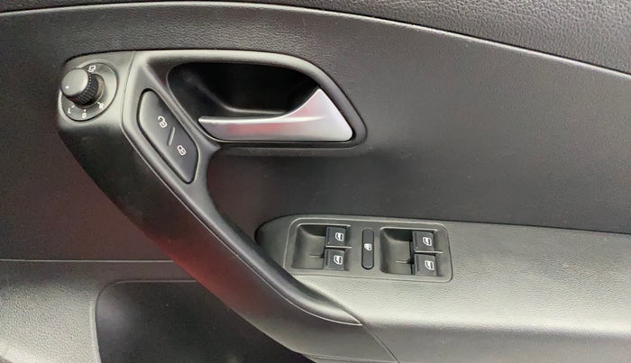 2019 Volkswagen Polo HIGHLINE PLUS 1.0, Petrol, Manual, 55,859 km, Driver Side Door Panels Control