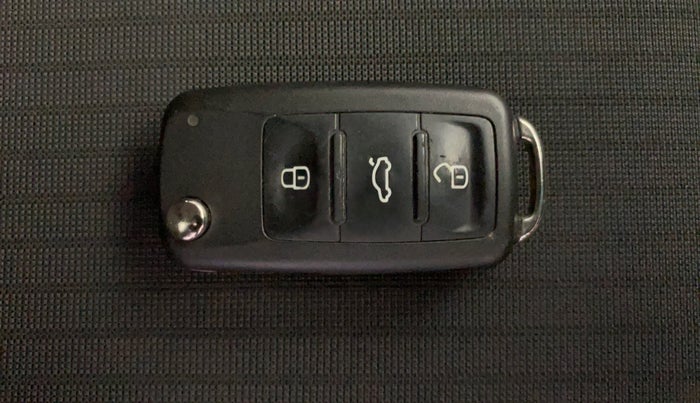 2019 Volkswagen Polo HIGHLINE PLUS 1.0, Petrol, Manual, 55,859 km, Key Close Up