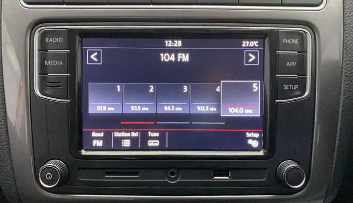 2019 Volkswagen Polo HIGHLINE PLUS 1.0, Petrol, Manual, 55,859 km, Infotainment System