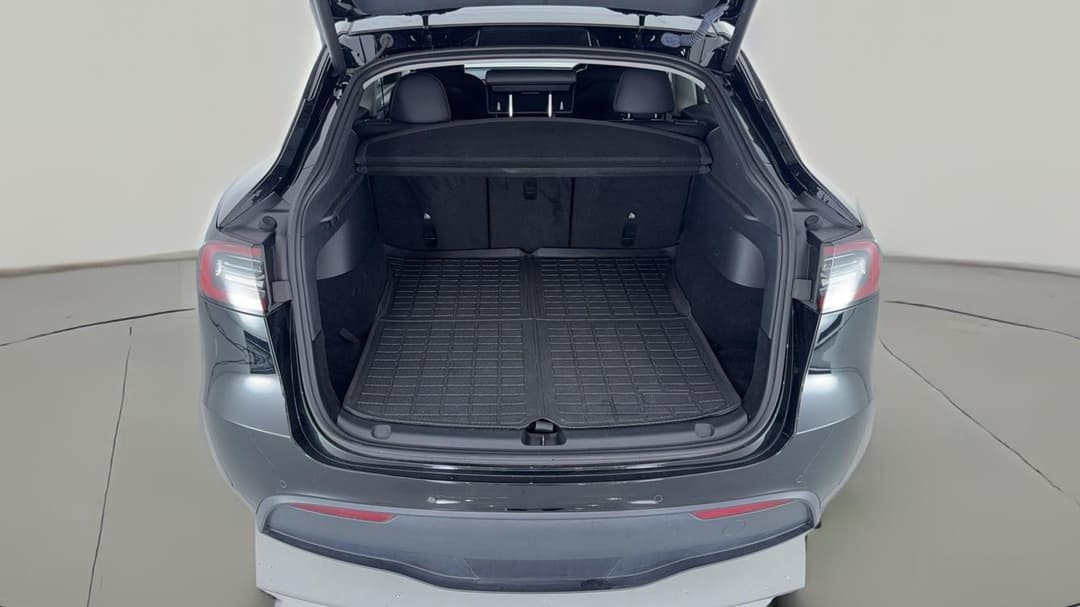 2023 Tesla Model Y Long Range, Automatic, 43869 km, Boot Inside View