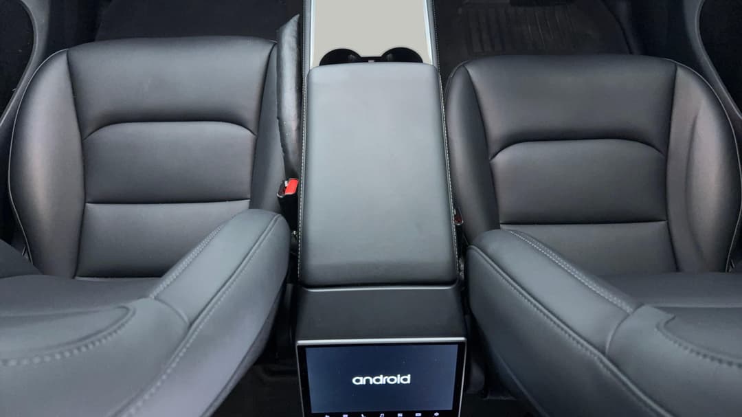2023 Tesla Model Y Long Range, Automatic, 43869 km, Center Console
