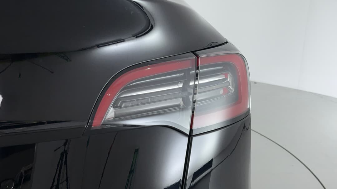 2023 Tesla Model Y Long Range, Automatic, 43869 km, Badge (Boot Right Side)