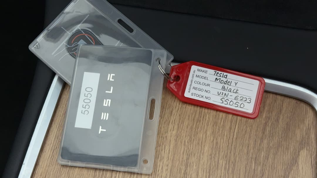 2023 Tesla Model Y Long Range, Automatic, 43869 km, Key Close-up