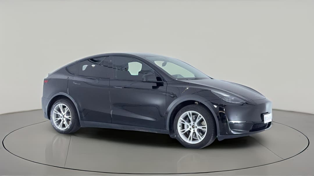2023 Tesla Model Y Long Range, Automatic, 43869 km, Right Front Diagonal (45- Degree) View