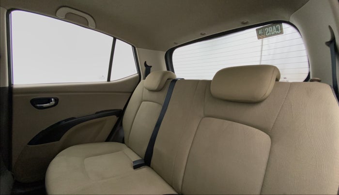 2011 Hyundai i10 SPORTZ 1.2, Petrol, Manual, 32,901 km, Right Side Rear Door Cabin