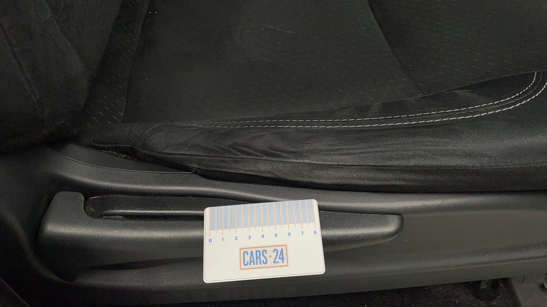 Seats Front RHS Wear