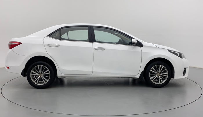 2016 Toyota Corolla Altis VL AT, Petrol, Automatic, 42,403 km, Right Side View
