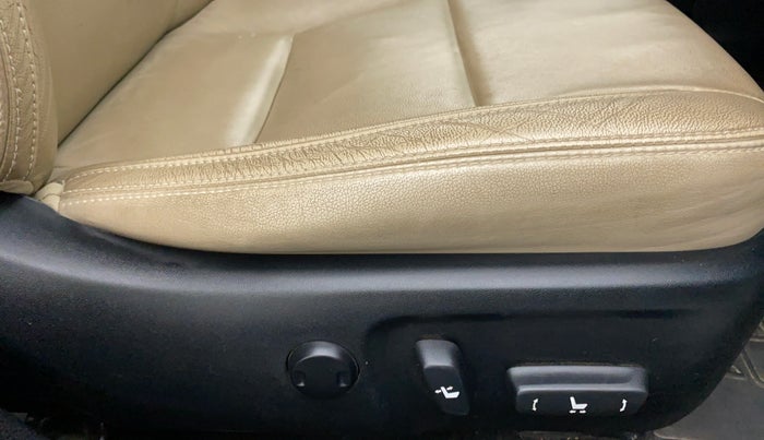 2016 Toyota Corolla Altis VL AT, Petrol, Automatic, 42,403 km, Driver Side Adjustment Panel
