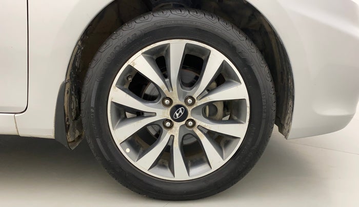 2014 Hyundai Verna FLUIDIC 1.6 VTVT SX, Petrol, Manual, 46,319 km, Right Front Wheel