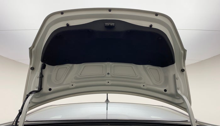 2014 Hyundai Verna FLUIDIC 1.6 VTVT SX, Petrol, Manual, 46,319 km, Boot Door Open
