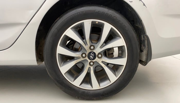 2014 Hyundai Verna FLUIDIC 1.6 VTVT SX, Petrol, Manual, 46,319 km, Left Rear Wheel