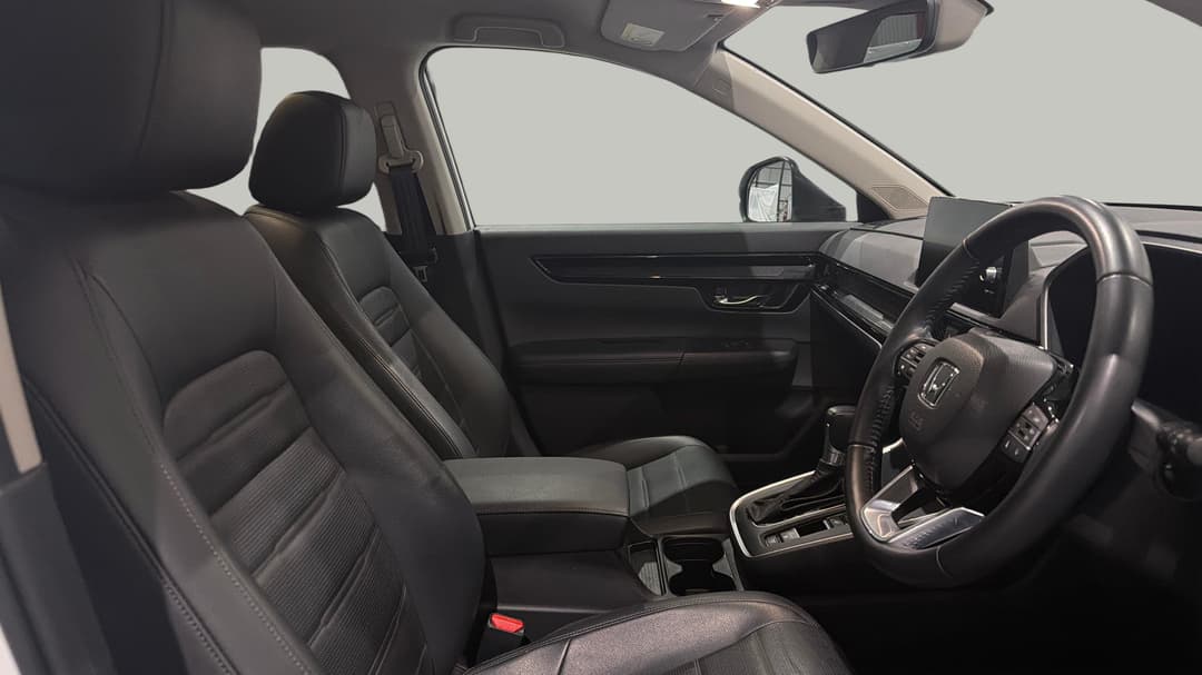 2024 Honda CR-V Vti L (2WD) 5 Seats, Automatic, 25638 km, Right Side Front Door Cabin View
