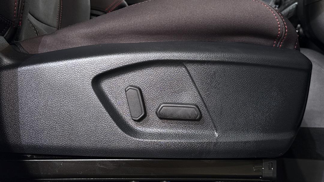 2022 Ford Ranger Raptor 2.0 (4x4), Automatic, 87639 km, Drivers Side Adjustment Panel