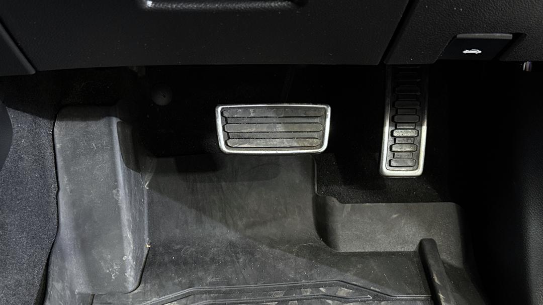 2022 Ford Ranger Raptor 2.0 (4x4), Automatic, 87639 km, Pedals and Footmat