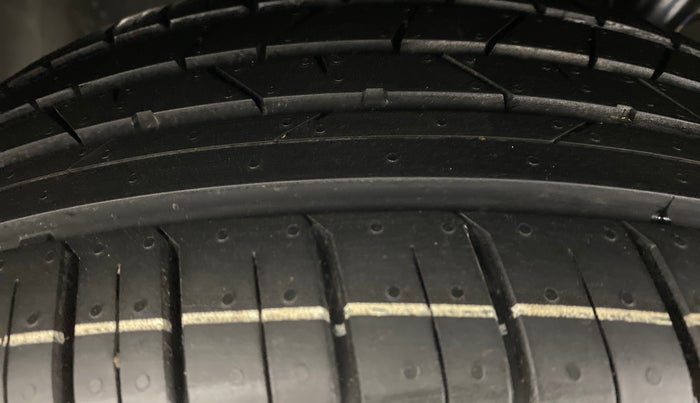 2018 Maruti Baleno ZETA 1.2 K12, Petrol, Manual, 34,491 km, Left Front Tyre Tread