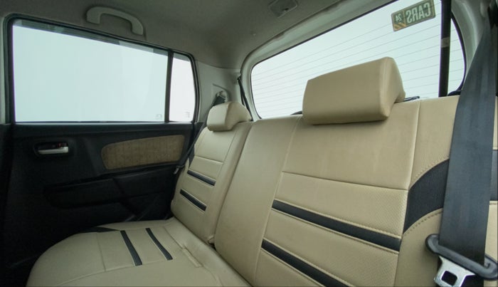 2017 Maruti Wagon R 1.0 VXI, CNG, Manual, 89,908 km, Right Side Rear Door Cabin
