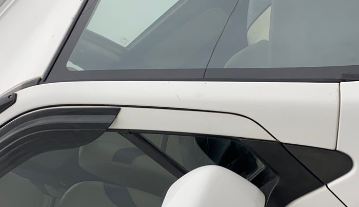 2017 Maruti Wagon R 1.0 VXI, CNG, Manual, 89,908 km, Right A pillar - Minor scratches