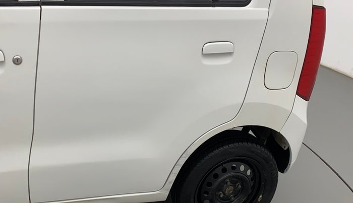 2017 Maruti Wagon R 1.0 VXI, CNG, Manual, 89,908 km, Left quarter panel - Slightly dented