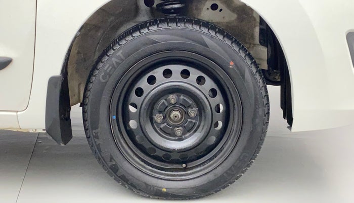 2017 Maruti Wagon R 1.0 VXI, CNG, Manual, 89,908 km, Right Front Wheel