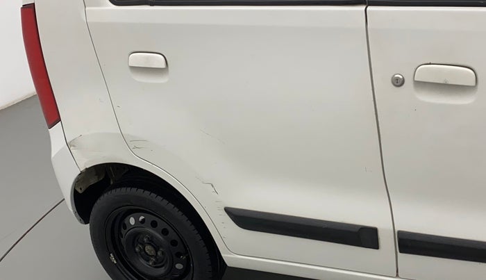 2017 Maruti Wagon R 1.0 VXI, CNG, Manual, 89,908 km, Right rear door - Minor scratches