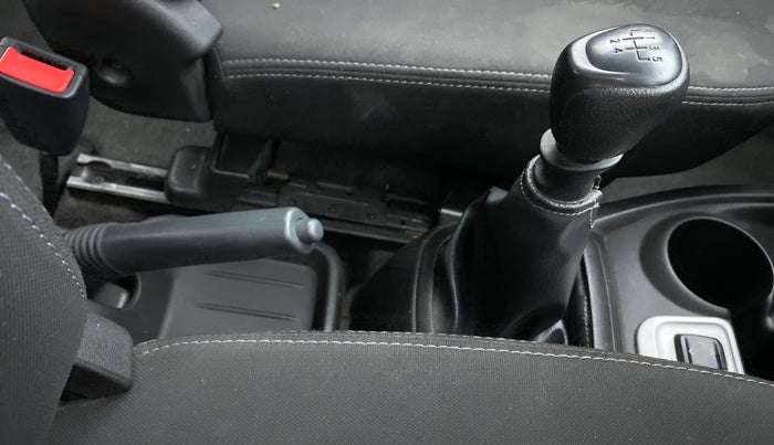 2018 Datsun Redi Go T (O), Petrol, Manual, 21,877 km, Gear Lever