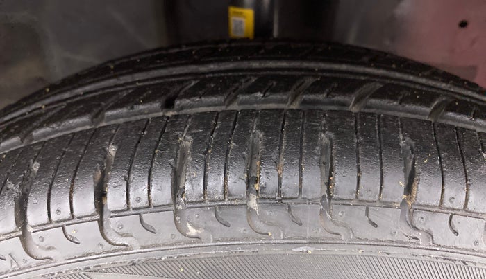 2018 Datsun Redi Go T (O), Petrol, Manual, 21,877 km, Right Front Tyre Tread