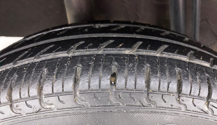 2018 Datsun Redi Go T (O), Petrol, Manual, 21,877 km, Right Rear Tyre Tread