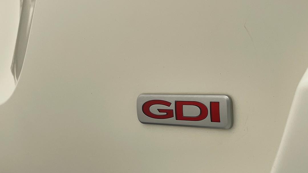 2018 Kia Carnival S, Automatic, 108823 km, Badge (Boot Right Side)